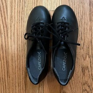 Excellent condition like new Capezio tap shoes